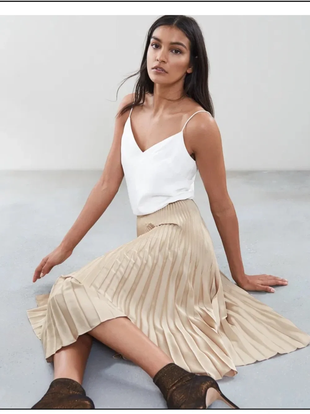 NWT Reiss Isidora Knife Pleated Midi Skirt in Gold Metallic - US 4/UK 8